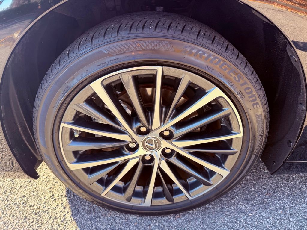 Certified 2024 Lexus ES 350 w/ Premium Package image 15