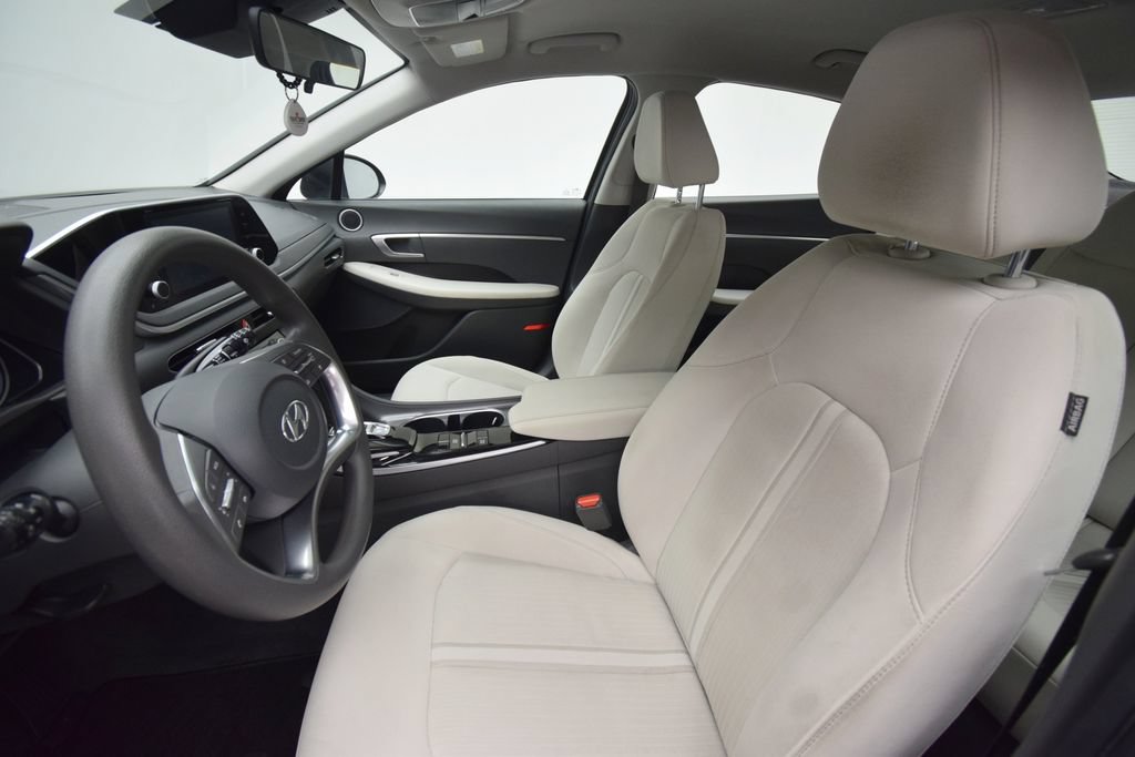 Used 2023 Hyundai Sonata SE w/ Cargo Package FWD image 12