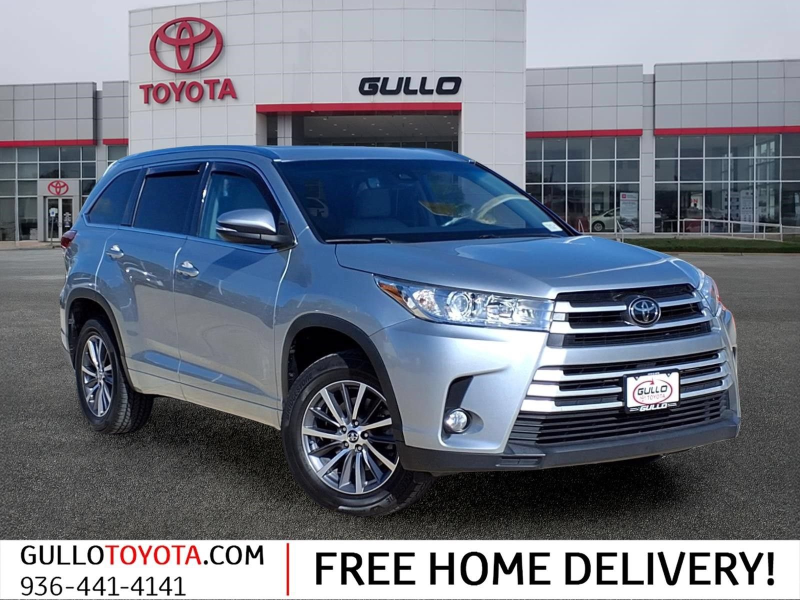 Certified 2017 Toyota Highlander XLE FWD image 1