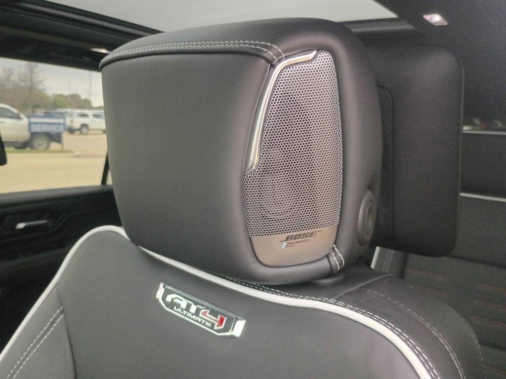 New 2026 GMC Yukon AT4 Ultimate AWD/4WD image 17
