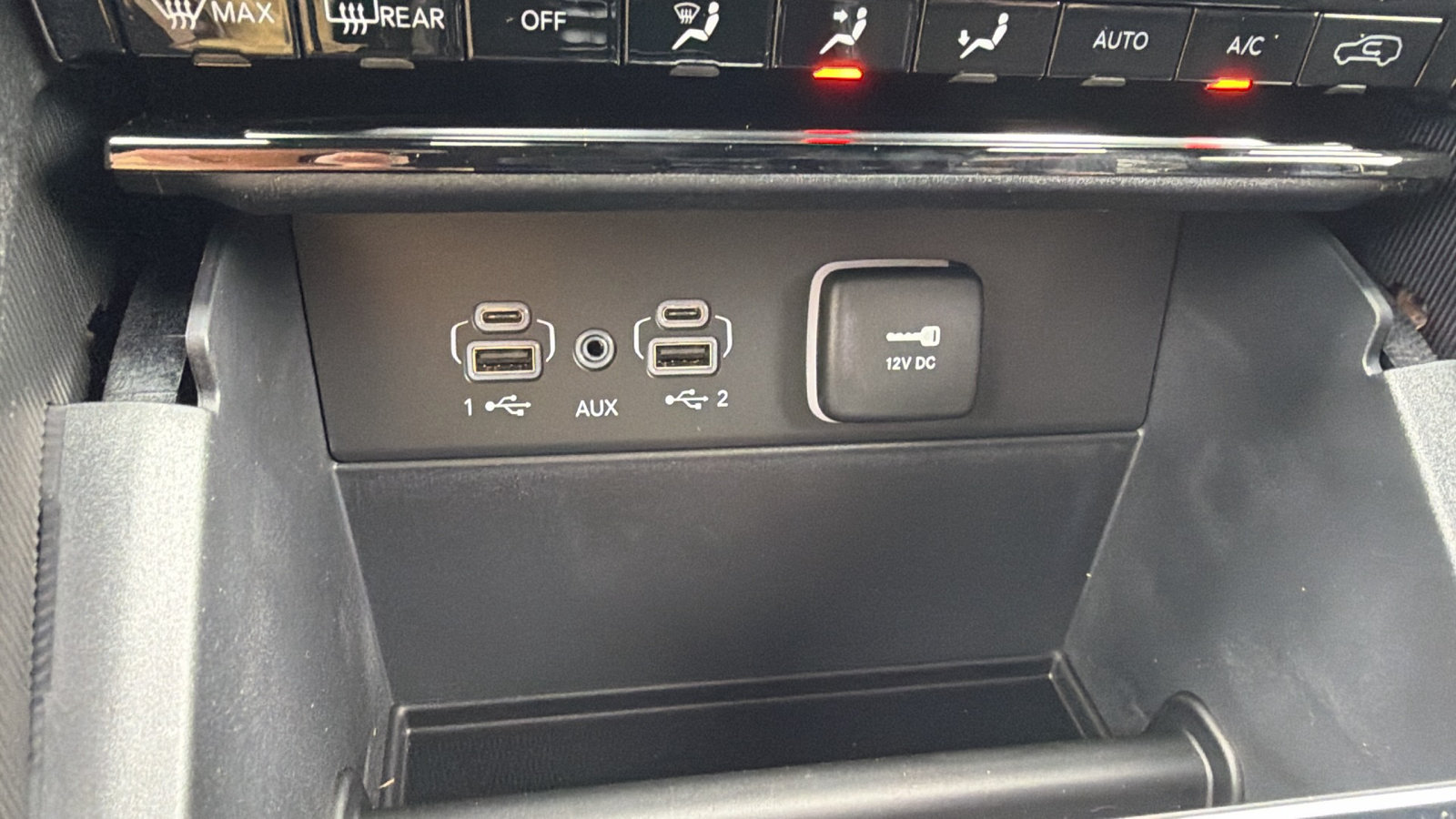 New 2026 Jeep Grand Cherokee Laredo RWD image 28
