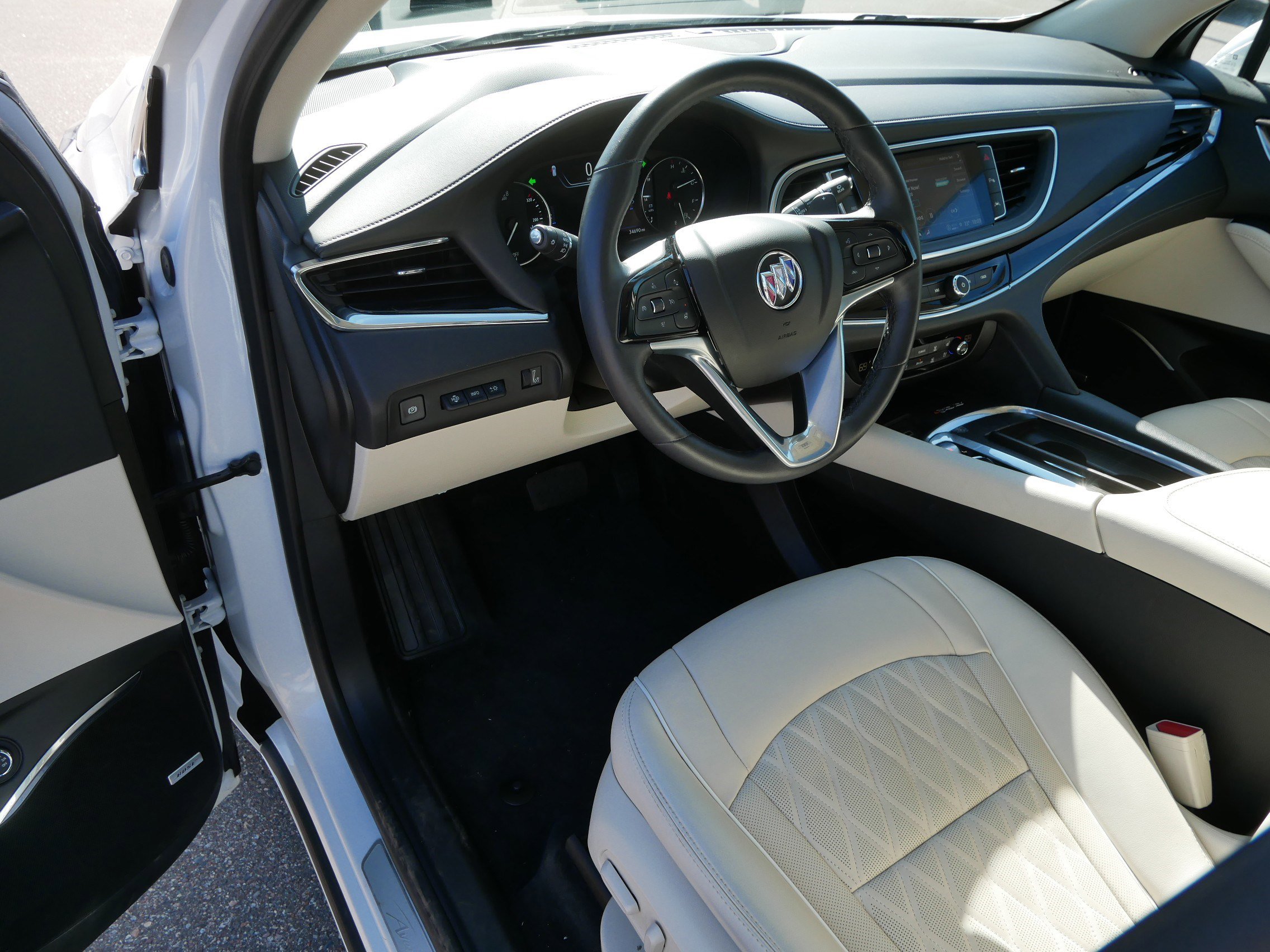 Certified 2023 Buick Enclave Avenir w/ Trailering Package, 5000 lbs. image 21