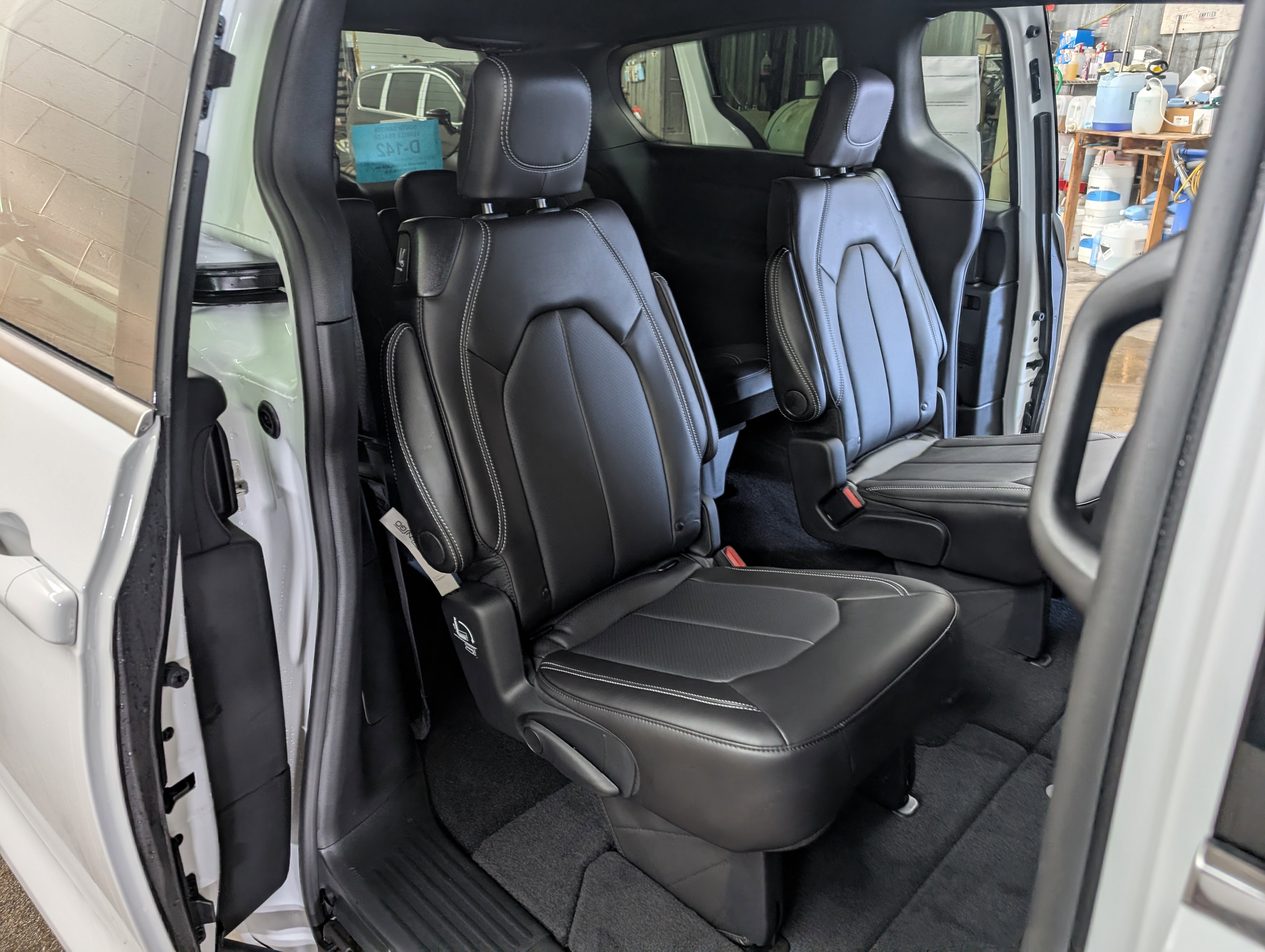 New 2026 Chrysler Pacifica Select image 7