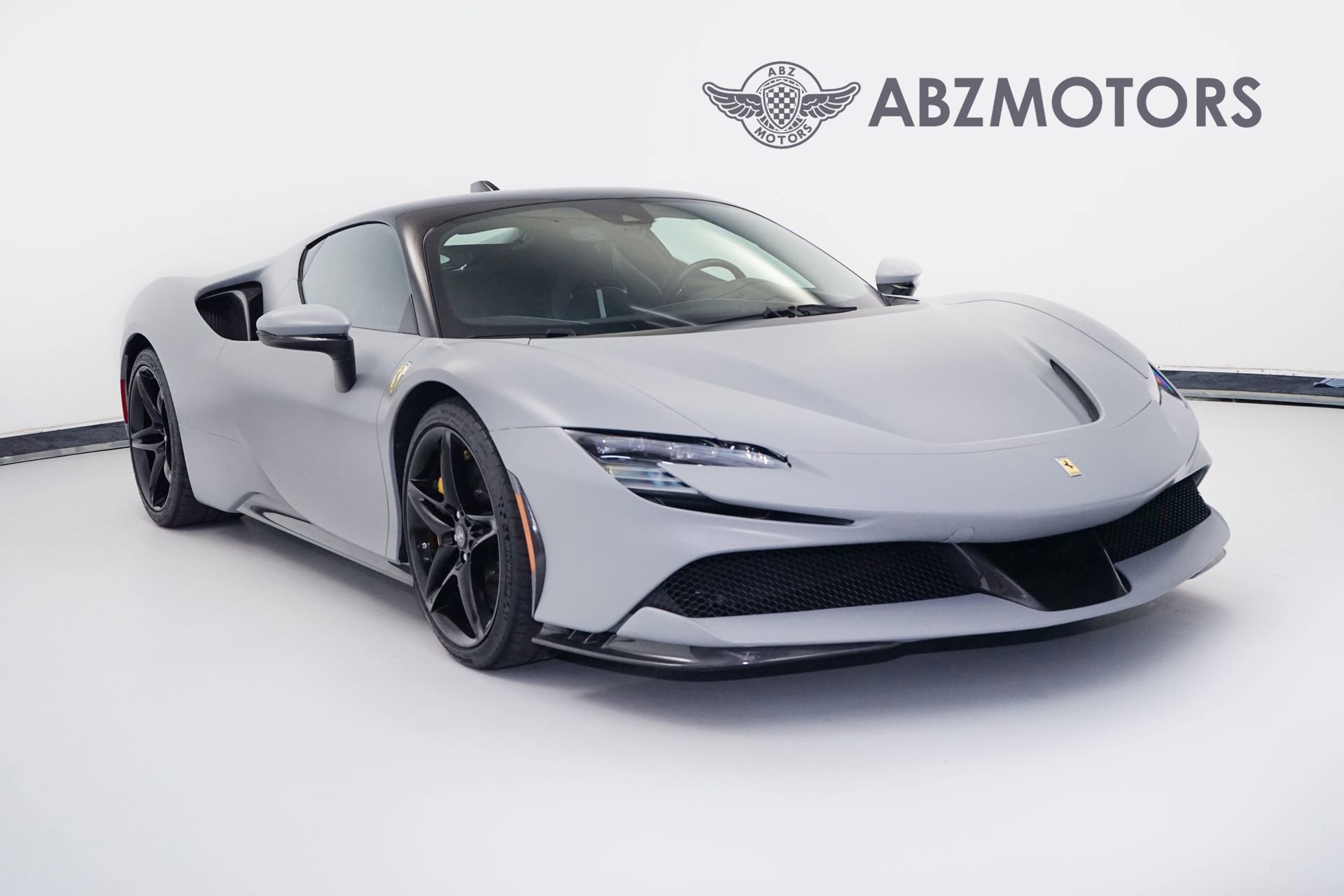 Used 2022 Ferrari SF90 Stradale image 1