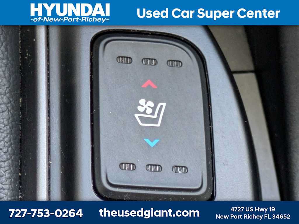 Used 2019 Hyundai Santa Fe XL FWD image 34