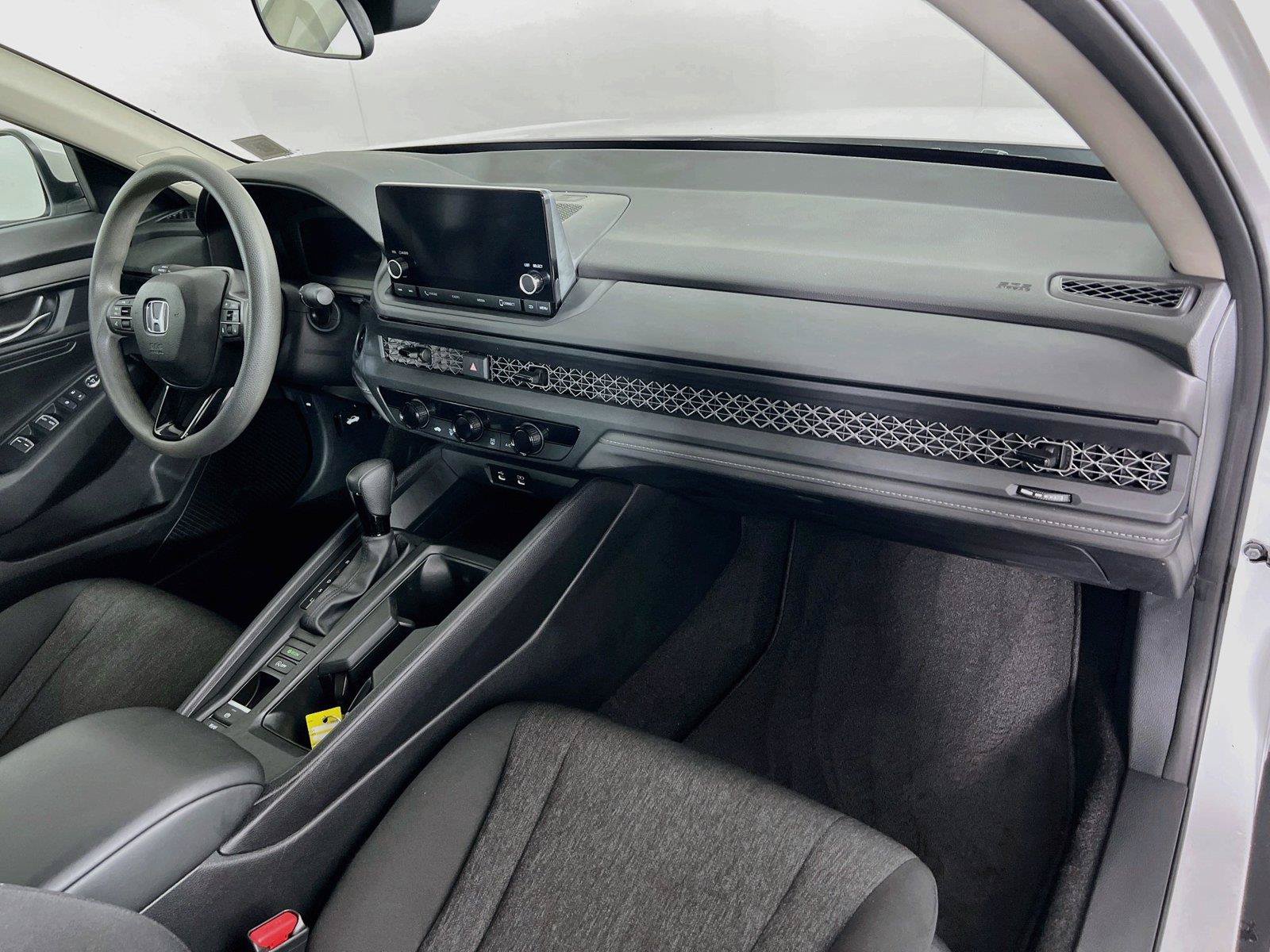 Used 2023 Honda Accord LX image 27
