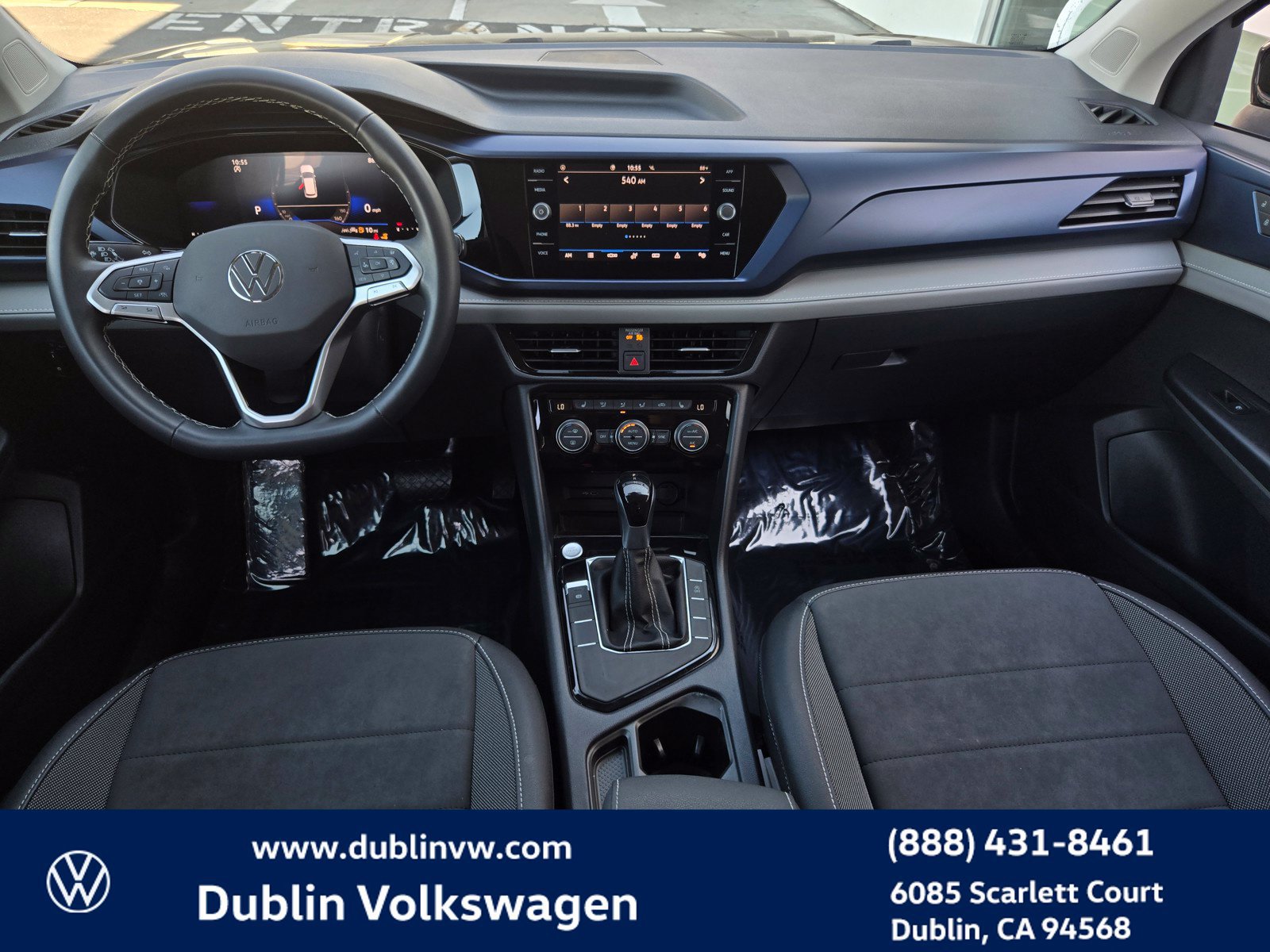 Certified 2024 Volkswagen Taos SE FWD image 14