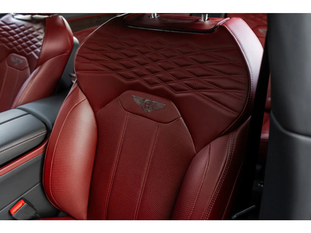 Used 2024 Bentley Bentayga Extended Wheelbase image 55