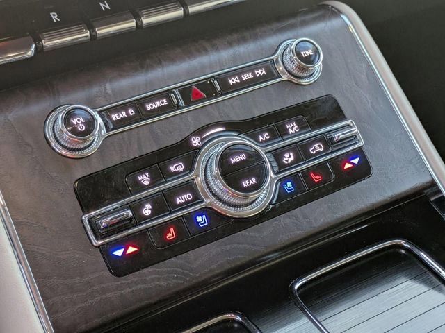 Used 2022 Lincoln Aviator Reserve image 19