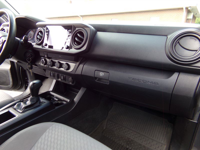 Used 2022 Toyota Tacoma SR5 image 25