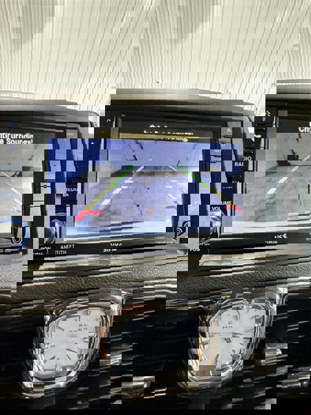 Used 2013 Chrysler Town & Country Touring image 14