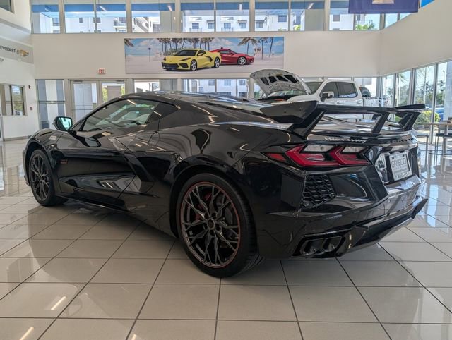 Used 2023 Chevrolet Corvette Stingray Premium Cpe w/ Z51 Performance Package RWD image 5