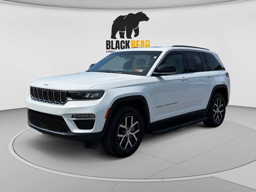 Used 2025 Jeep Grand Cherokee Limited w/ Luxury Tech Group II AWD/4WD image 7