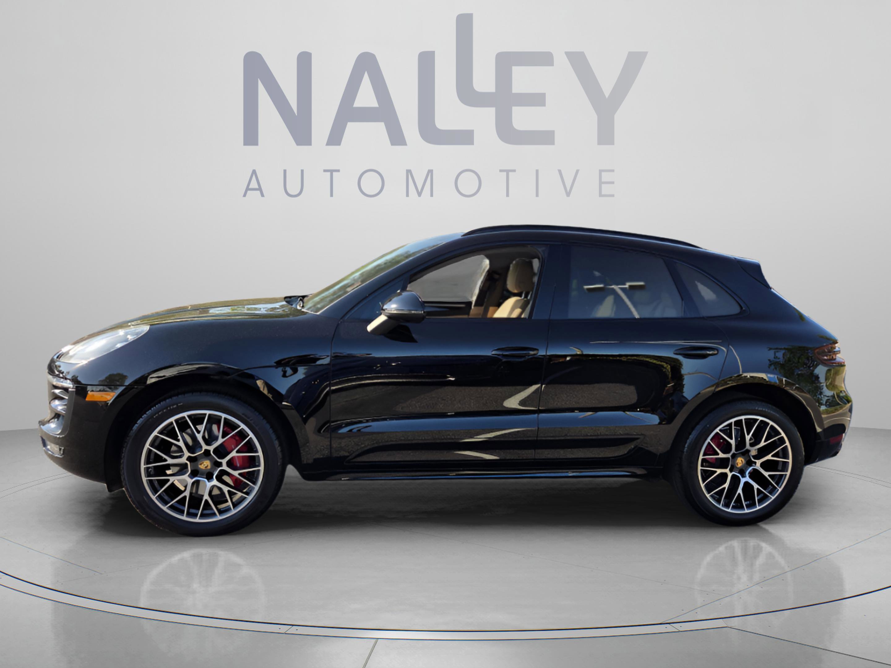 Used 2017 Porsche Macan GTS AWD/4WD image 2