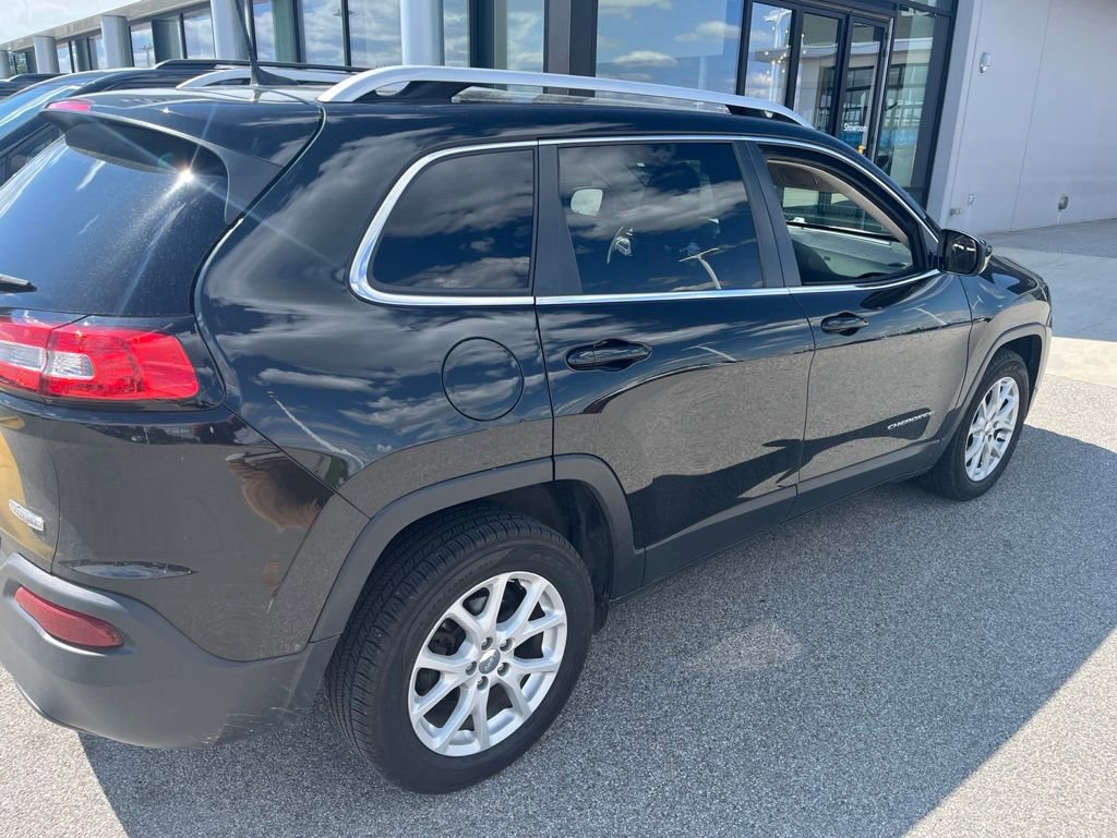 Used 2016 Jeep Cherokee Latitude w/ Comfort & Sound Group