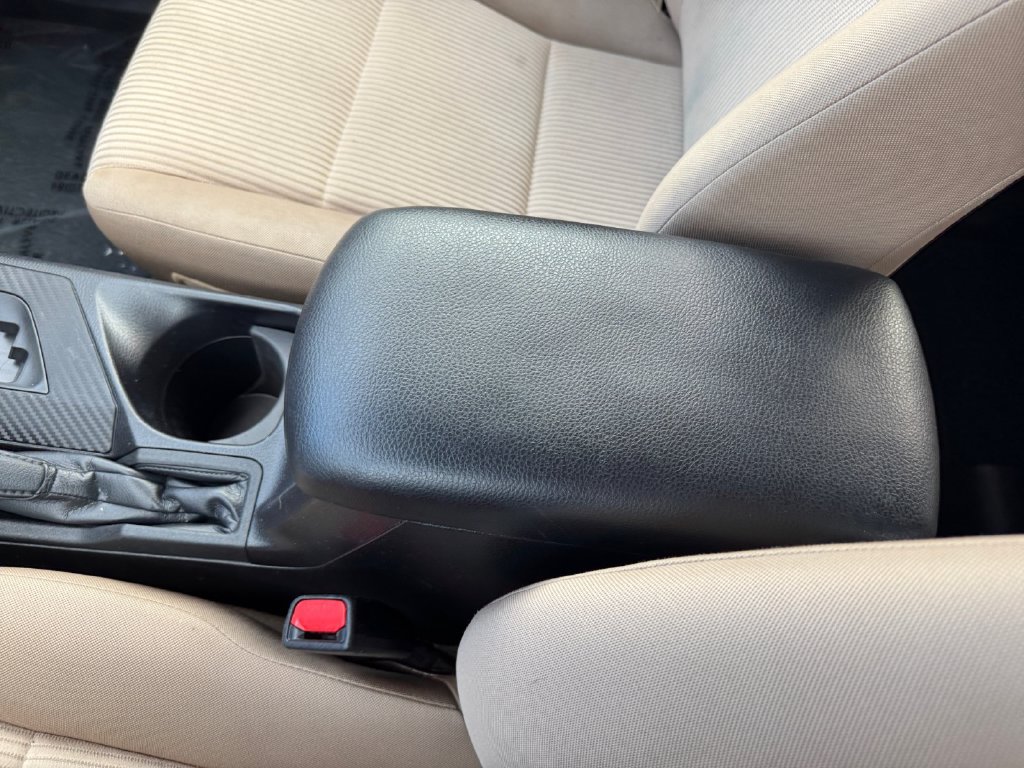 Used 2013 Toyota RAV4 LE AWD/4WD image 27