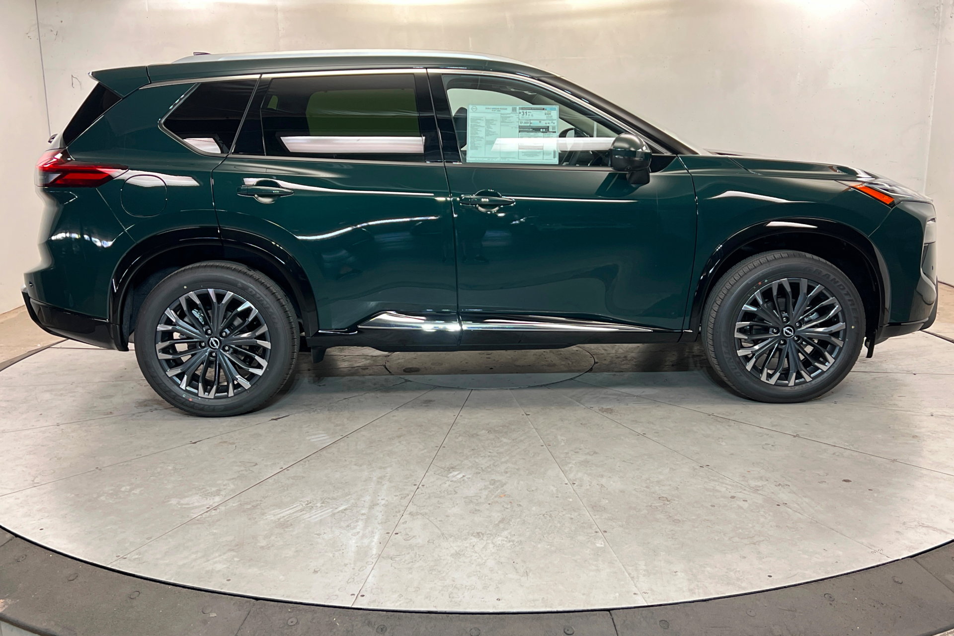 New 2026 Nissan Rogue Platinum w/ Platinum Premium Package image 6