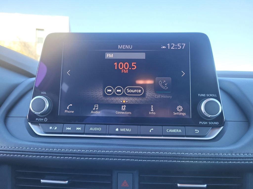 Used 2023 Nissan Rogue SV image 21