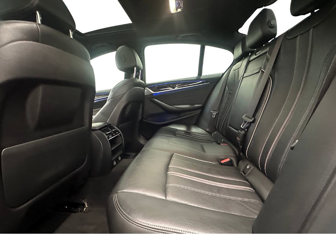 Used 2018 BMW 540i xDrive w/ Premium Package image 14