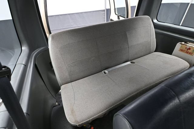 Used 1995 Ford E-150 and Econoline 150 Club Wagon RWD image 29