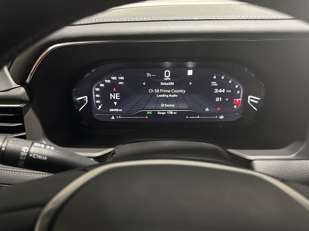 Used 2023 GMC Yukon Denali image 2