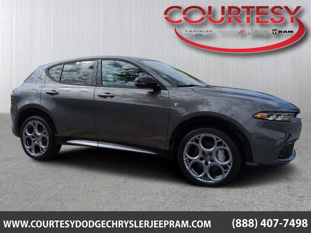 Used 2024 Alfa Romeo Tonale Ti AWD/4WD image 1