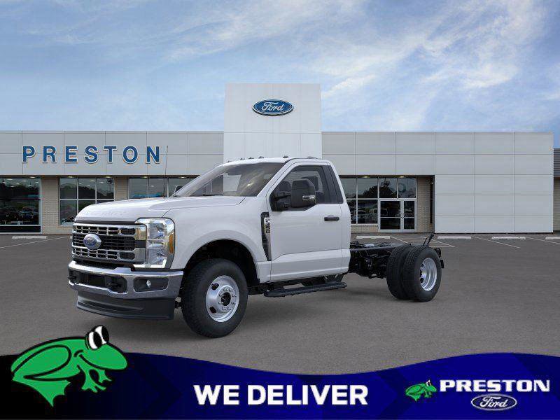 New 2025 Ford F350 XL w/ XL Chrome Package