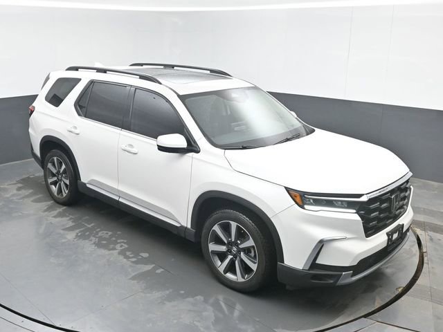 Used 2025 Honda Pilot Elite image 36