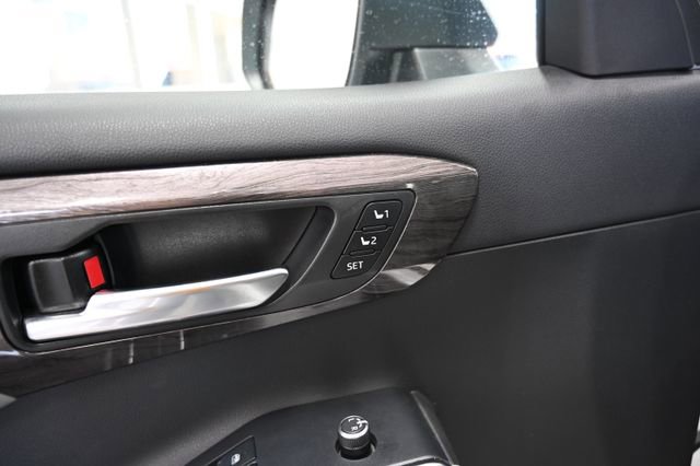 Used 2022 Toyota Highlander Platinum image 29