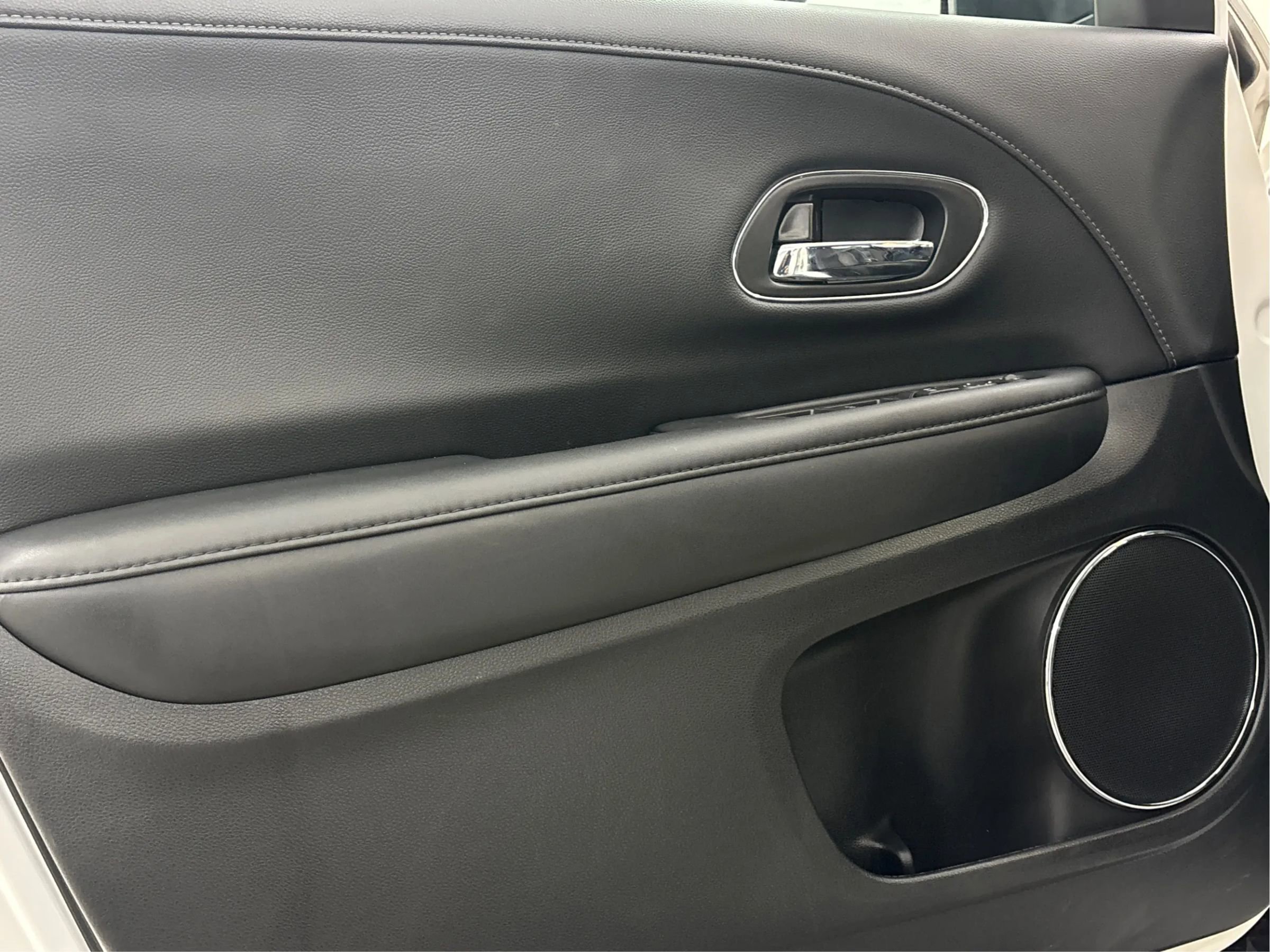 Used 2019 Honda HR-V EX-L image 25