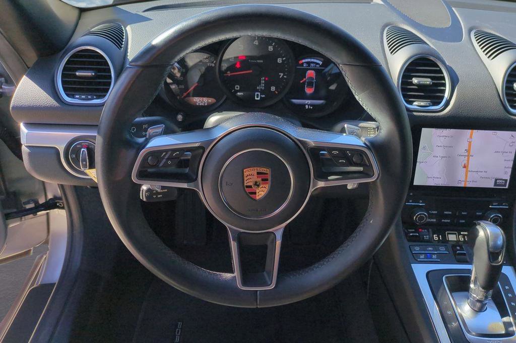 Used 2018 Porsche 718 Boxster image 26