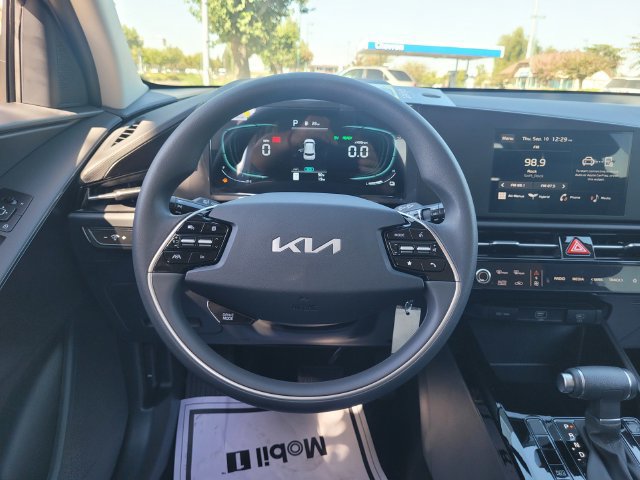 New 2026 Kia Niro LX FWD image 12