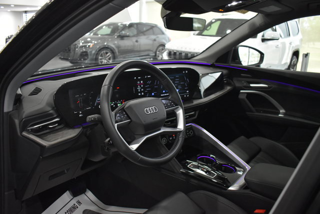 Used 2025 Audi Q5 Premium Plus w/ Premium Plus AWD/4WD image 12
