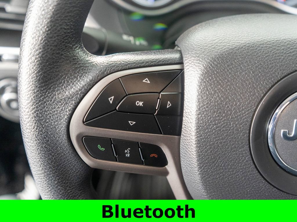 Used 2019 Jeep Cherokee Latitude w/ Popular Appearance Group image 15