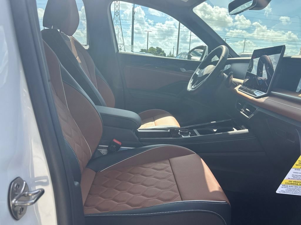 New 2026 Volkswagen Tiguan SEL R-Line AWD/4WD image 37