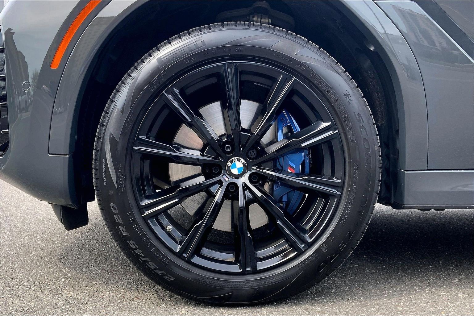 Used 2026 BMW X6 xDrive40i w/ Climate Comfort Package image 10