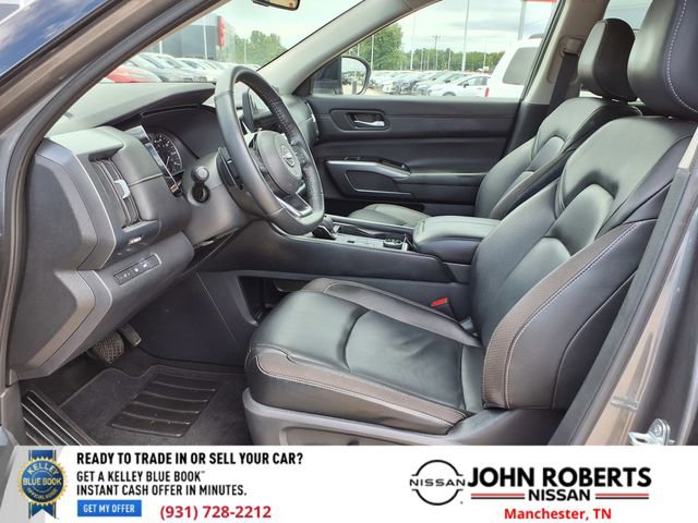 Used 2023 Nissan Pathfinder SL image 5