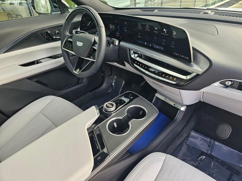 Used 2026 Cadillac Lyriq Sport image 10