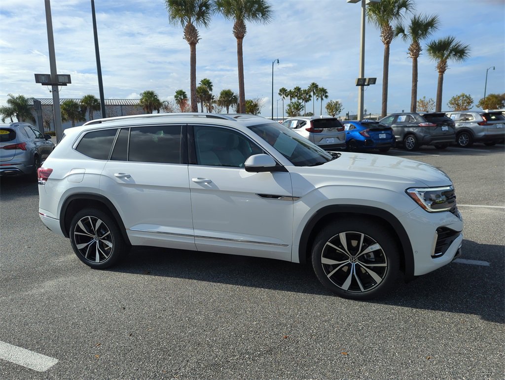 New 2026 Volkswagen Atlas SEL Premium R-Line image 2