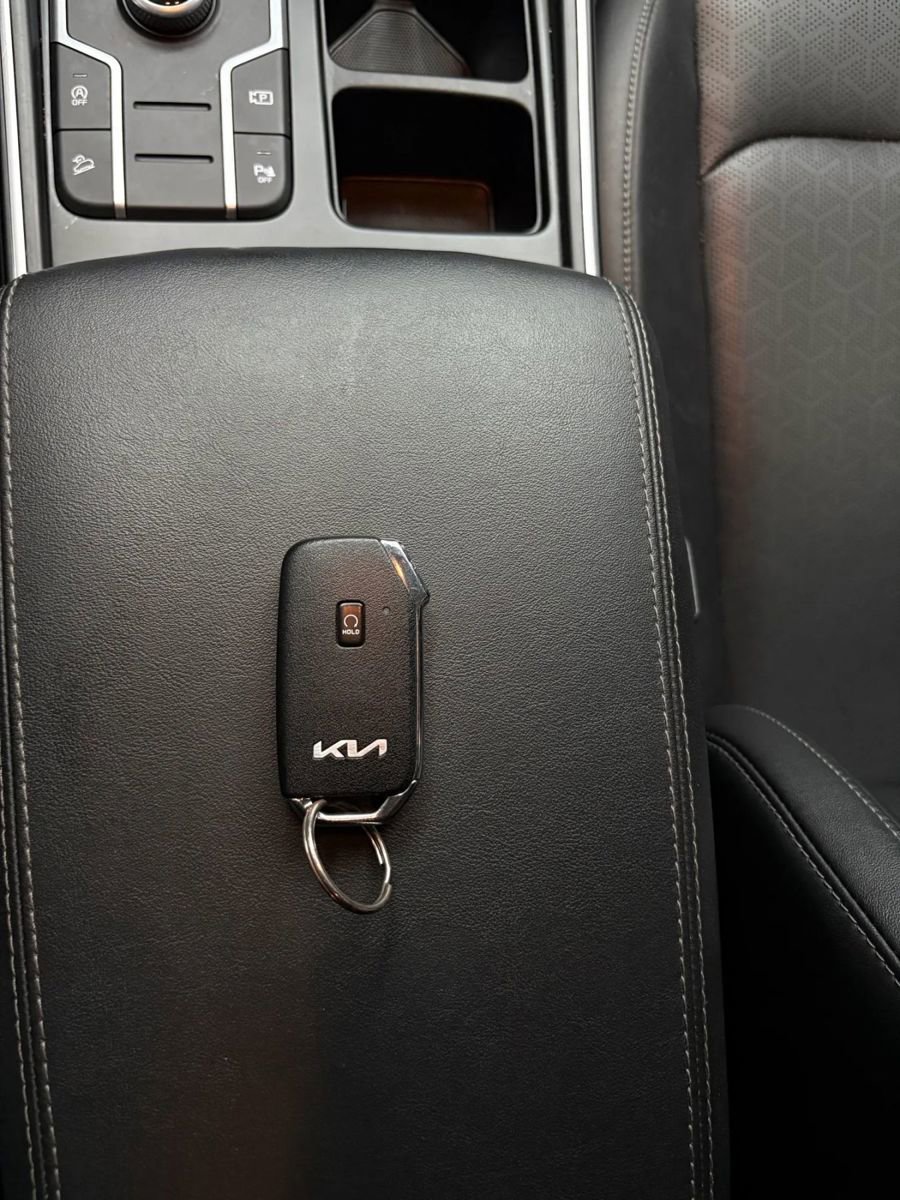 Used 2022 Kia Sorento S FWD image 7