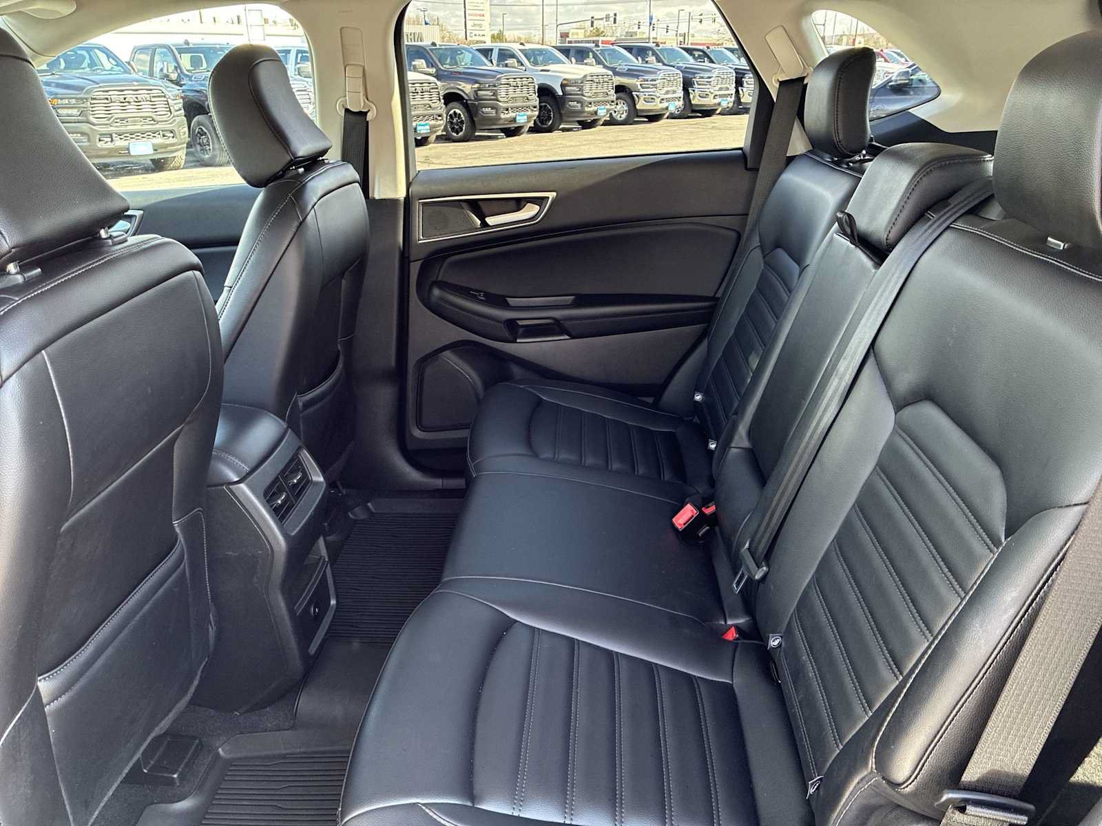 Used 2023 Ford Edge SEL AWD/4WD image 23
