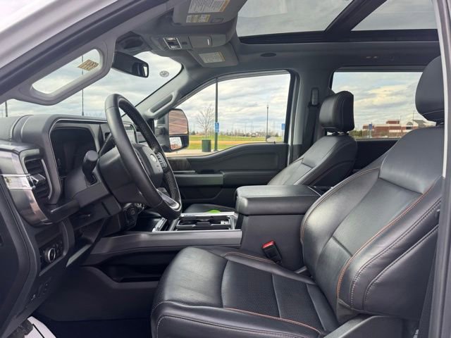 Used 2025 Ford F350 Lariat w/ Lariat Ultimate Package AWD/4WD image 7