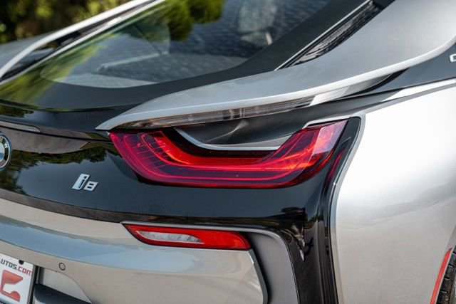Used 2019 BMW i8 Coupe AWD/4WD image 13