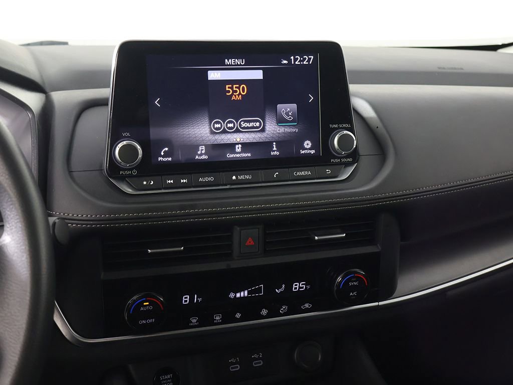 Used 2024 Nissan Rogue SV image 39