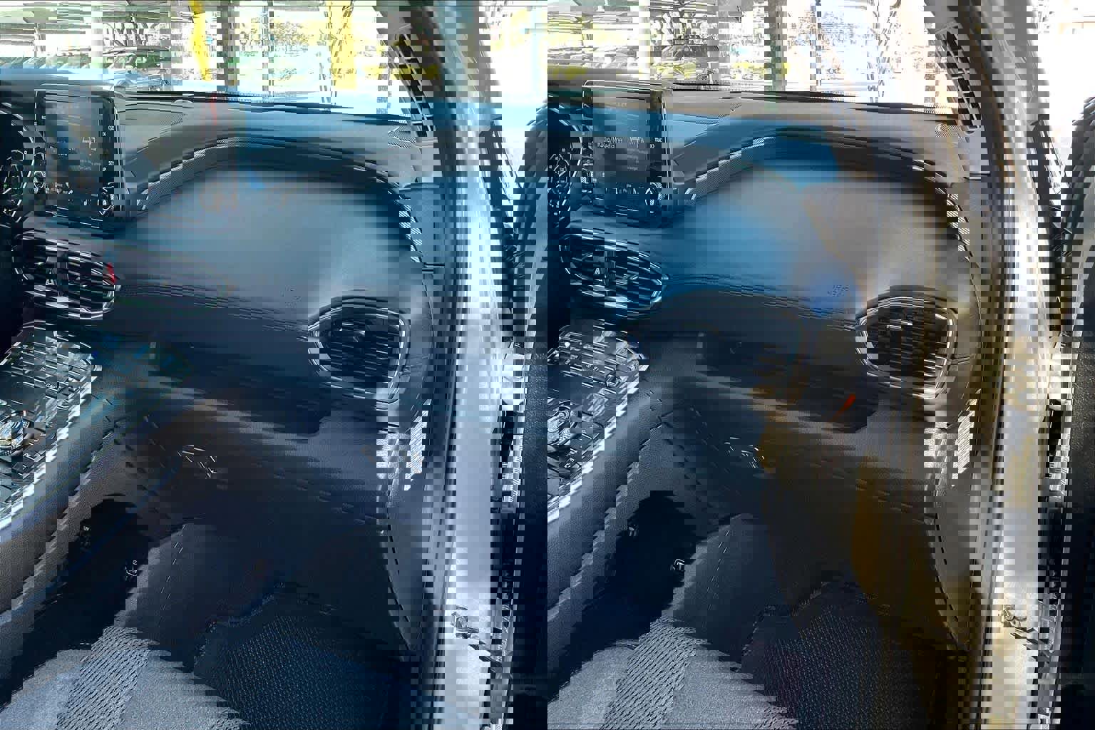 Certified 2022 Hyundai Santa Fe SEL Convenience w/ Cargo Package image 16