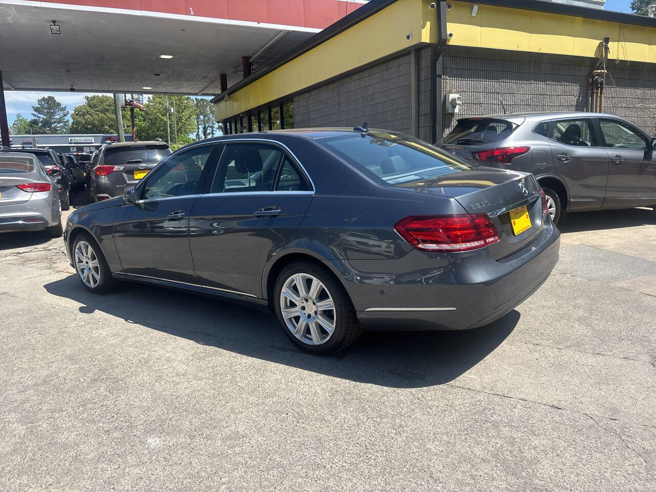 Used 2014 Mercedes-Benz E 350 Sedan image 9