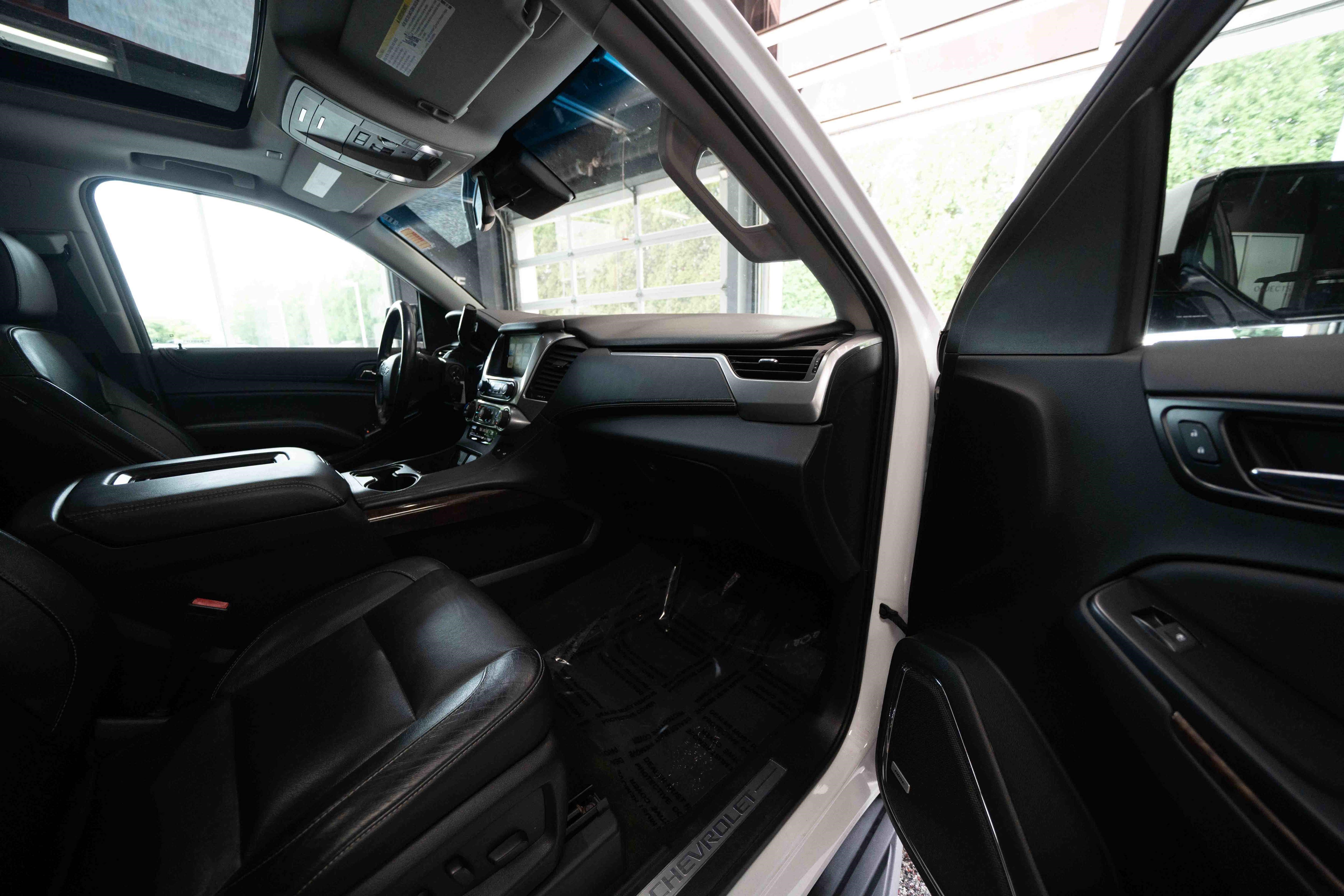 Used 2018 Chevrolet Suburban LT AWD/4WD image 26