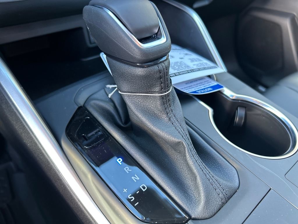 New 2025 Toyota Highlander XLE image 16