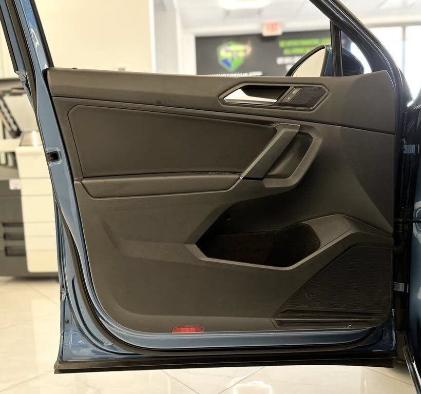 Used 2019 Volkswagen Tiguan SE w/ Panoramic Sunroof Package AWD/4WD image 33
