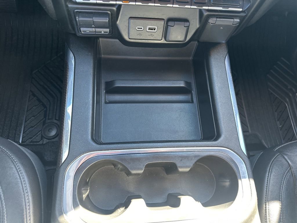 Used 2020 Chevrolet Silverado 1500 LT Trail Boss w/ Midnight Edition image 6